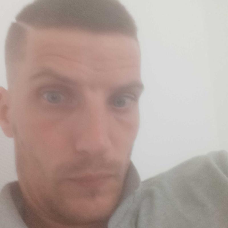 Romain 34 ans Dreux