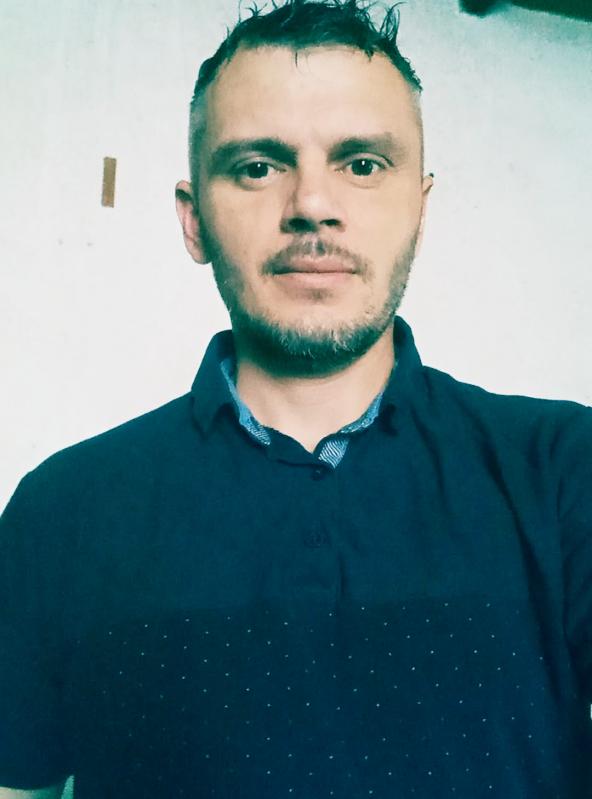 Allan 33 ans Échillais