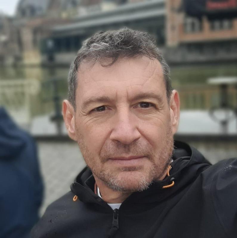 alexandre 55 ans Orvault