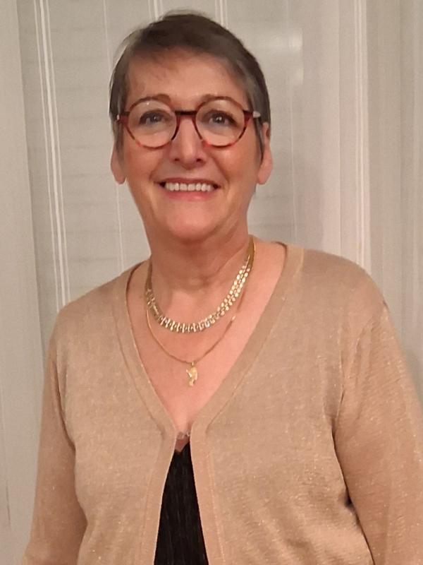 Rianne 65 ans Créon