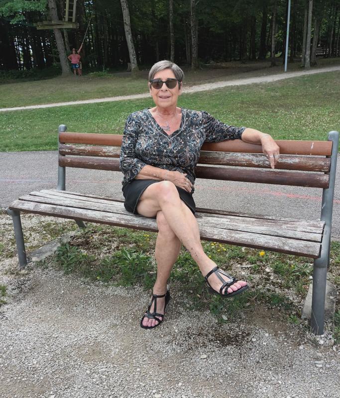 Veronique 68 ans Bassu