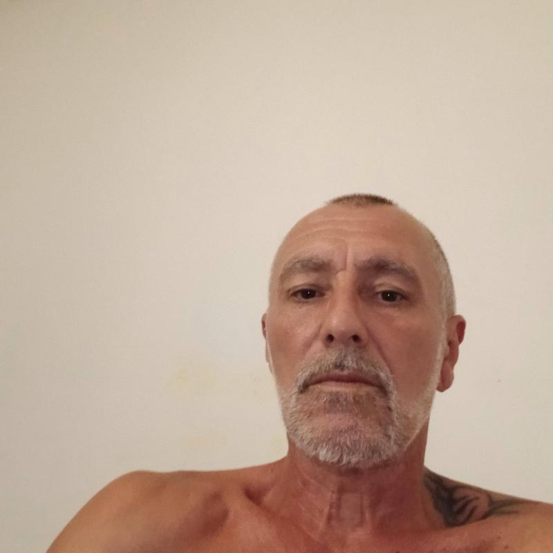 carrol stephane 45 ans Nîmes