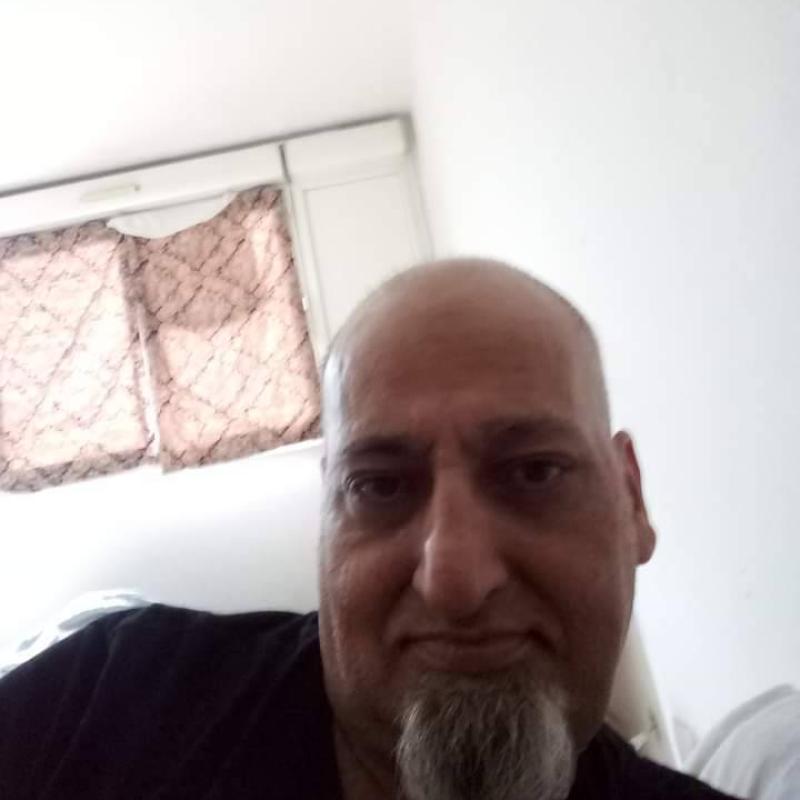 Darius 67 ans Montigny le Bretonneux