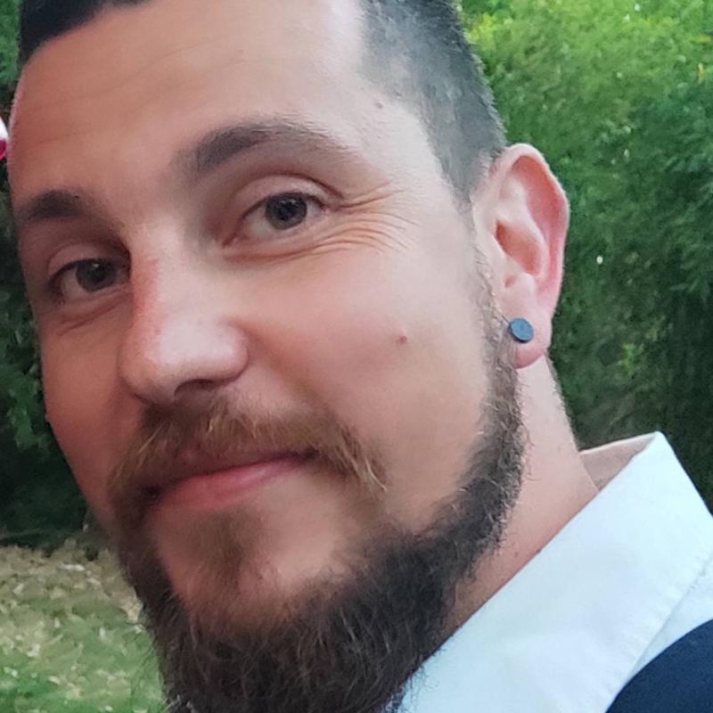 Yoann 34 ans Coursan