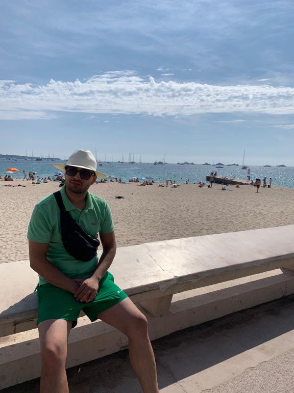 Alex  34 ans Oyonnax