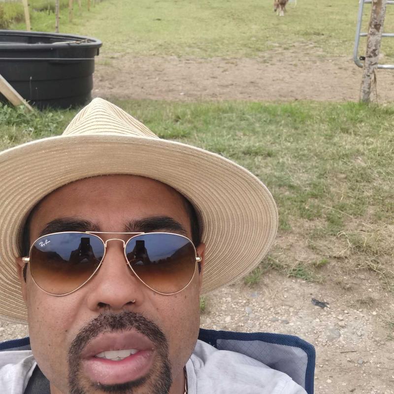 Cedric 37 ans Grenoble