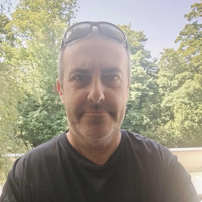 alex 47 ans Breteuil