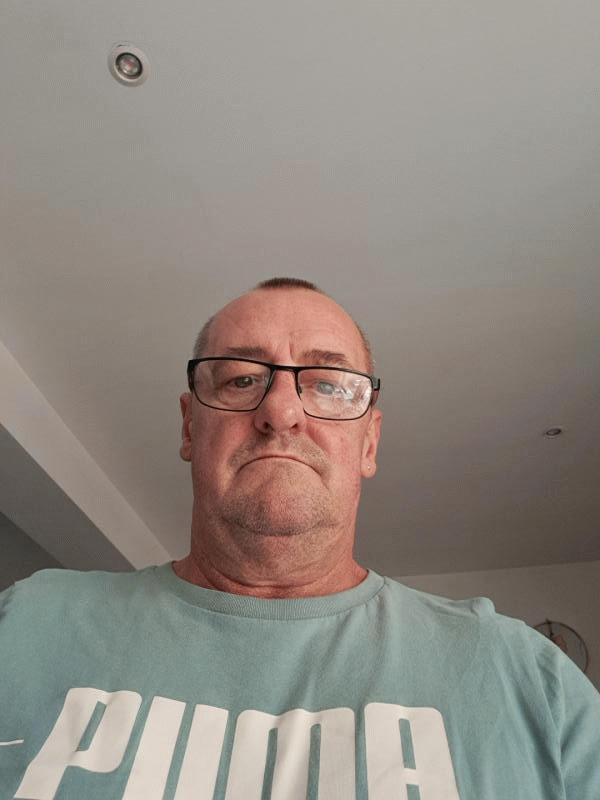 Patrick  54 ans Rouvroy