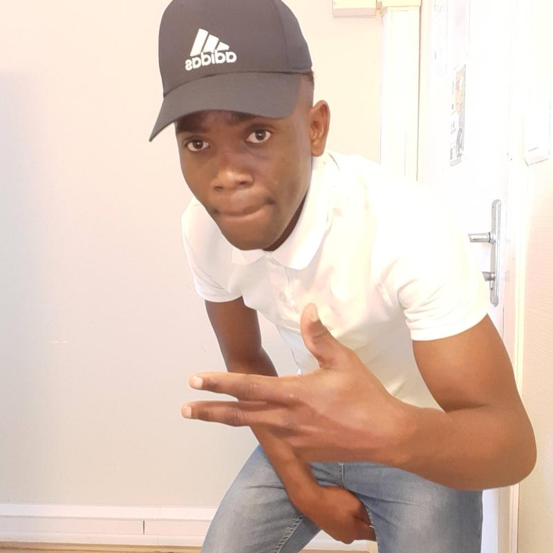 houmadi karim 27 ans Morlaix