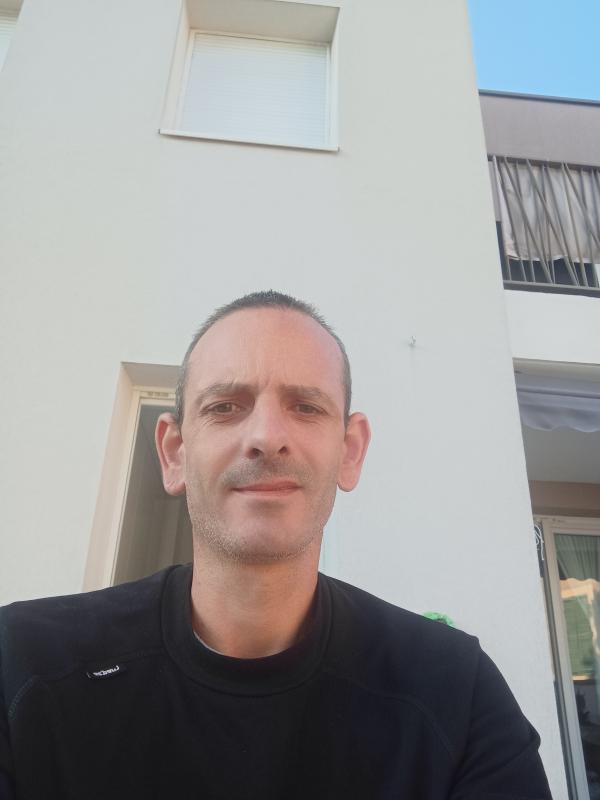 Juljeal 43 ans Irigny