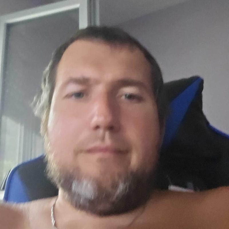 Arnaud 44 ans Belley