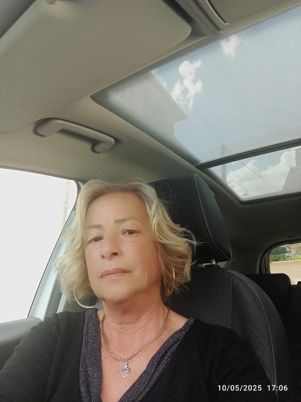 Michèle  71 ans Les Ormes