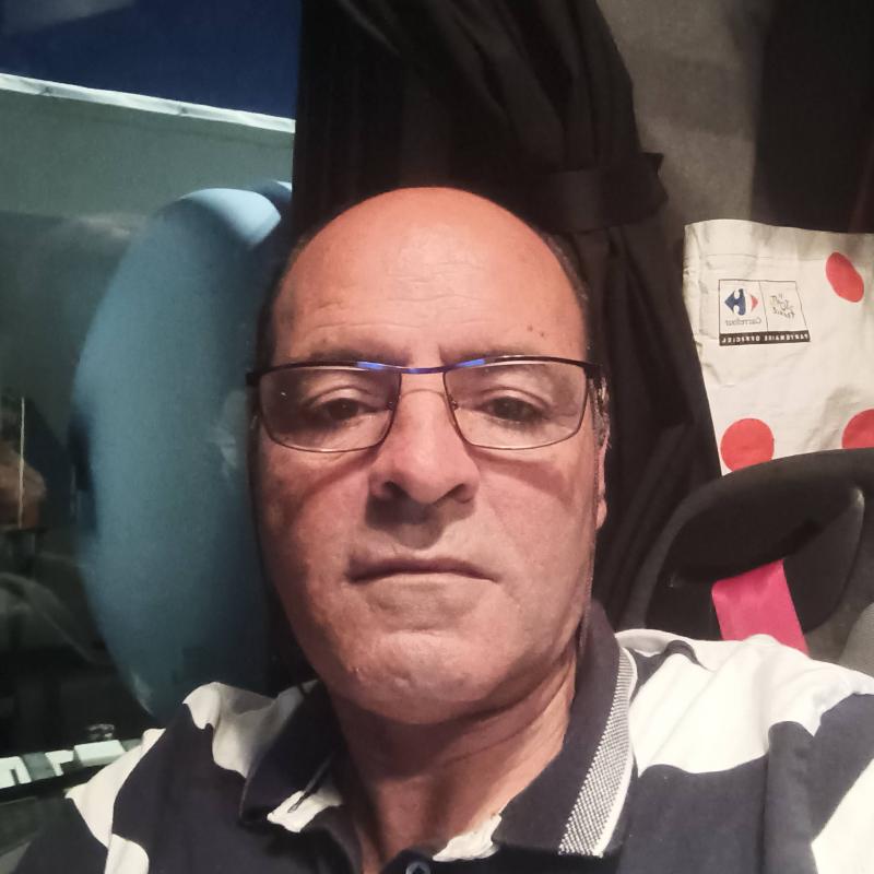Mohamed 63 ans Guyancourt