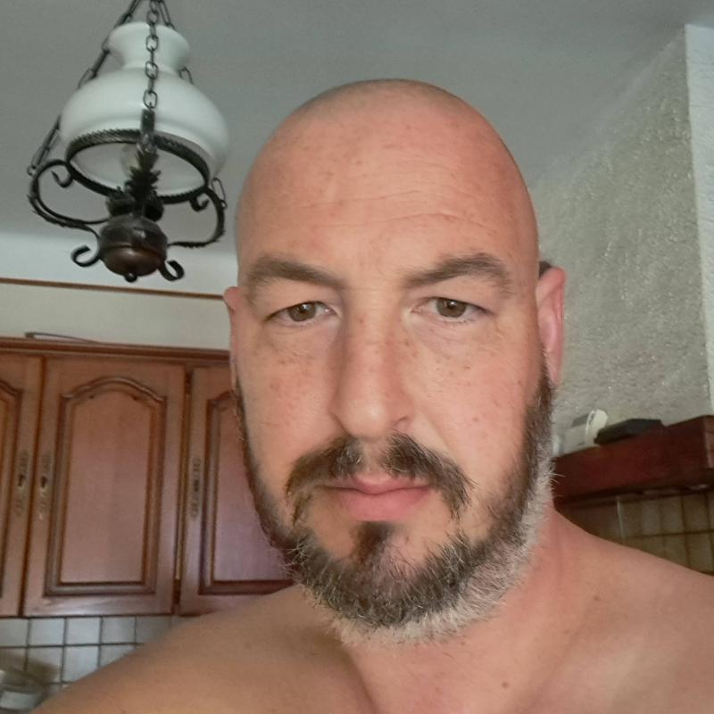 lolo 41 ans Plérin