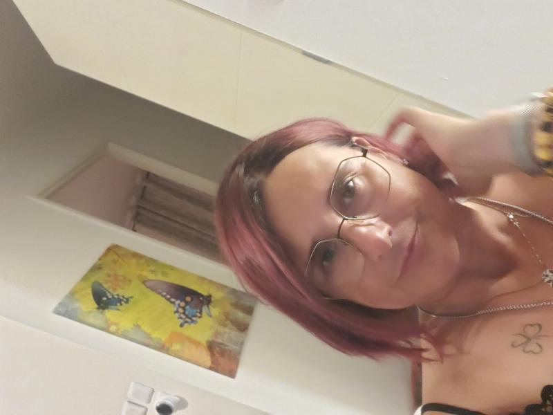Stéphanie  48 ans Sérézin du Rhône