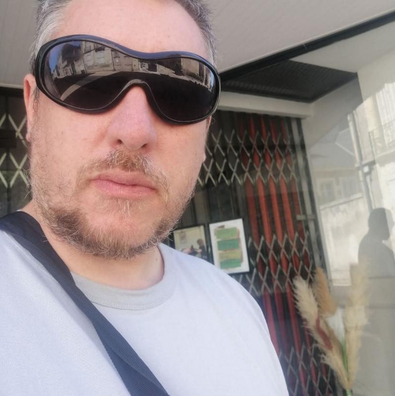 Romain 46 ans Nevers
