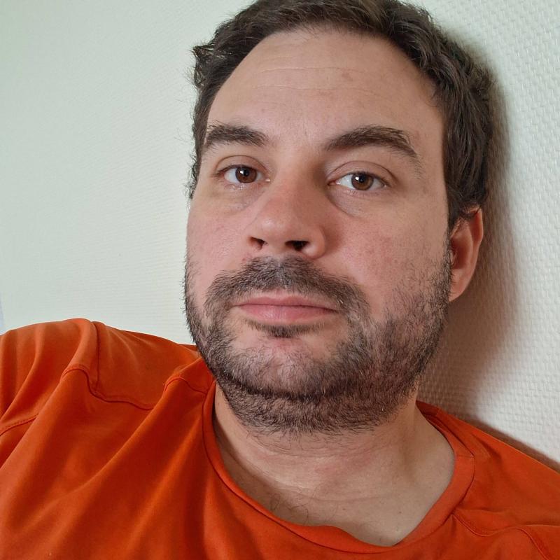 Alex 37 ans Castanet Tolosan