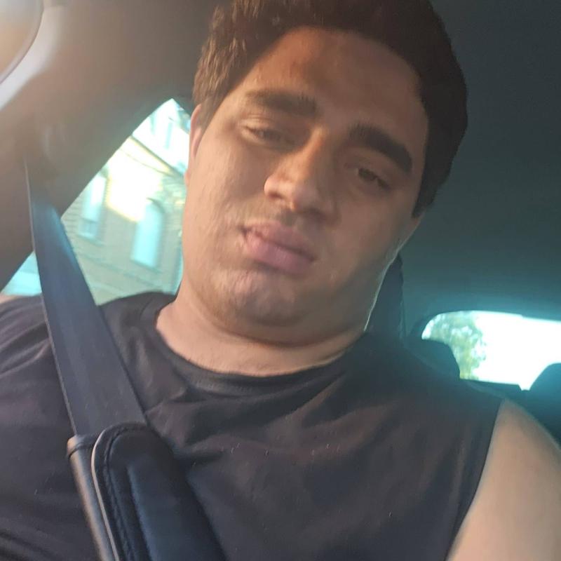 jovany 23 ans Avesnes lès Bapaume