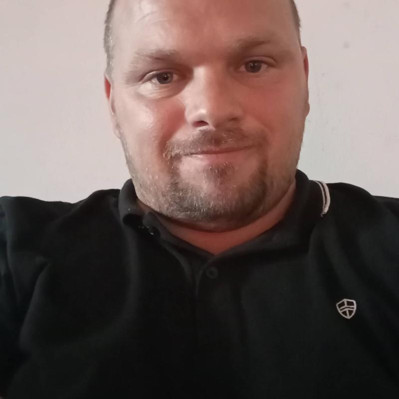 Dimitri 36 ans Villers Cotterêts