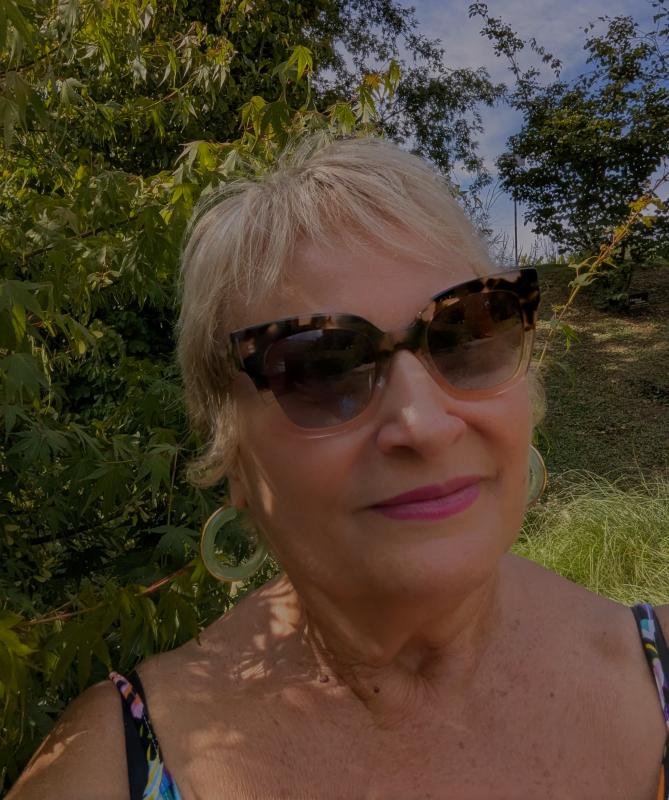 Brigitte  68 ans Grenade sur l'Adour