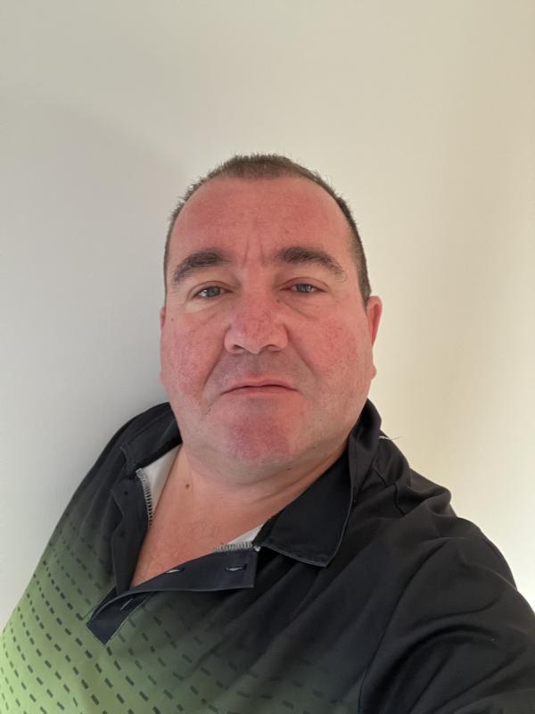 Antho 44 ans La Rochelle