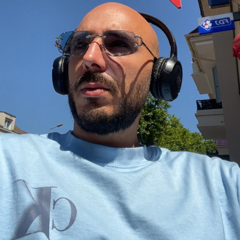 steeven 34 ans Vaujours