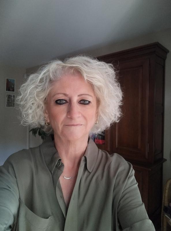 Sandrine  58 ans Saint Médard en Jalles