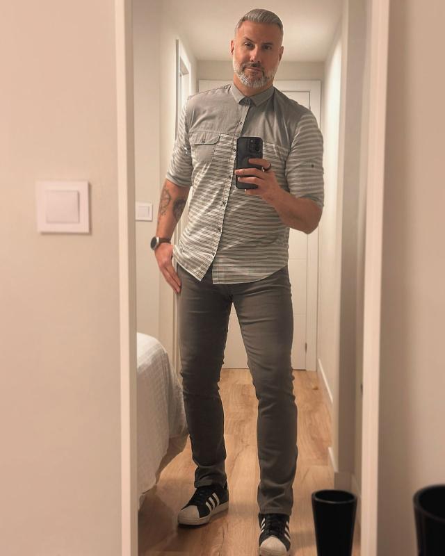 PATRICK 48 ans Lons le Saunier