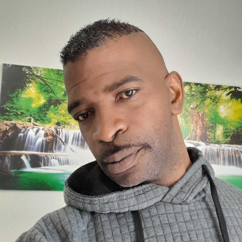 kris 45 ans Manosque