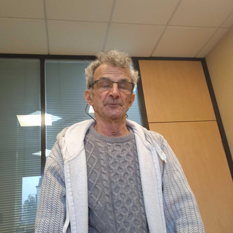 dominique 68 ans Sens