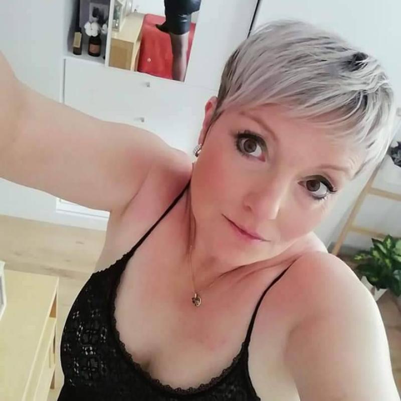 cerise 48 ans Saint Pol sur Ternoise