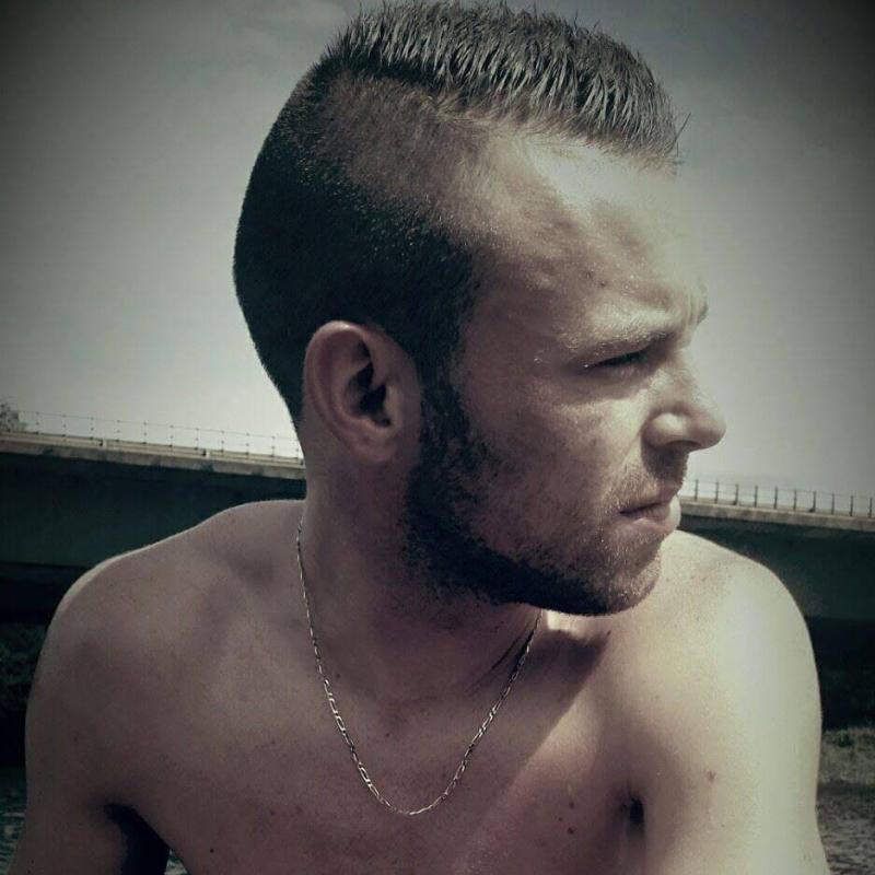 mattieu 38 ans Selongey