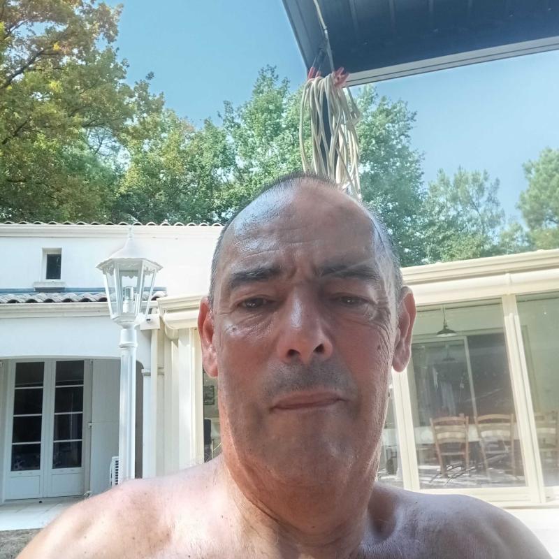 STÉPHANE 57 ans Rivières