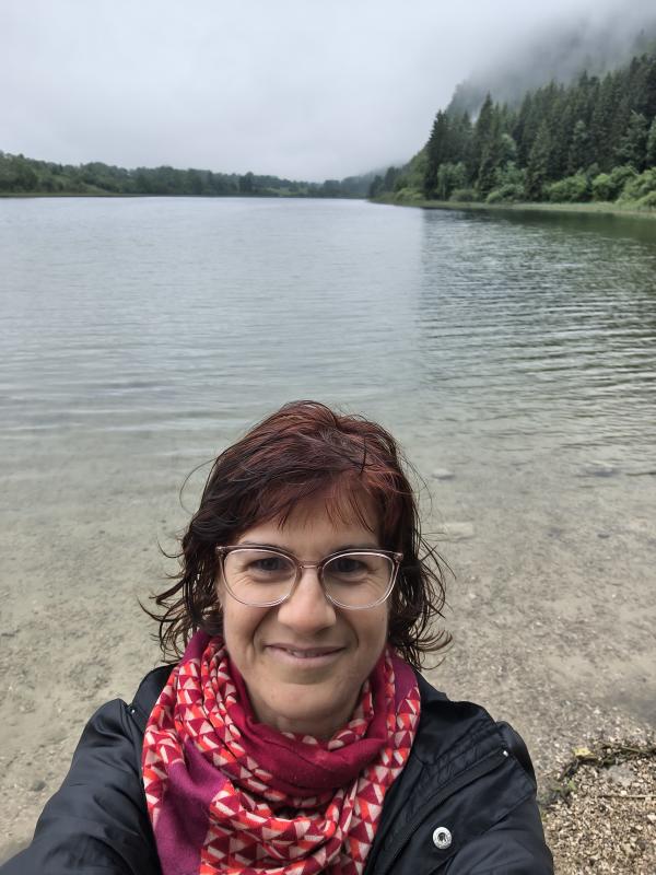Enola  48 ans Louhans