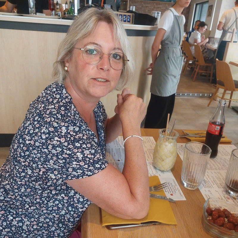 Delphine  49 ans Le Nouvion en Thiérache