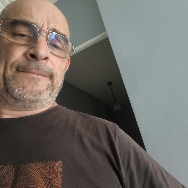 saturnin 52 ans Sainte Gemme la Plaine