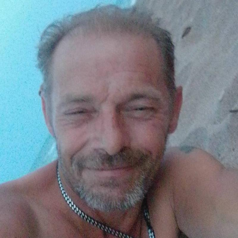 chris 55 ans Elne