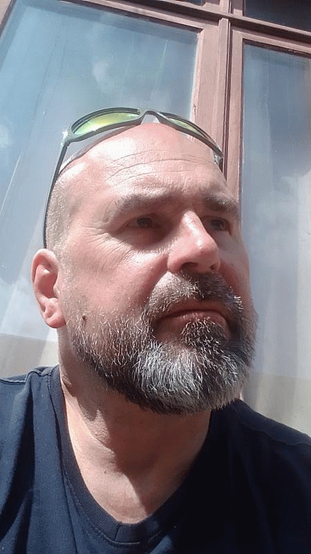 eric 53 ans Louviers