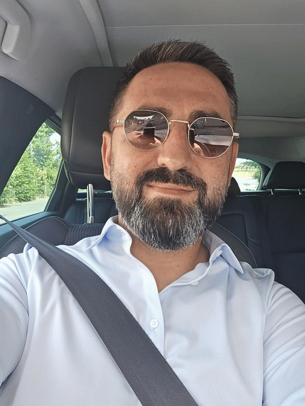 Sam 39 ans Taller