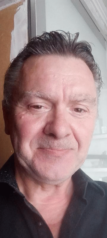 Reynaldo 50 ans paris 18eme arrondissement