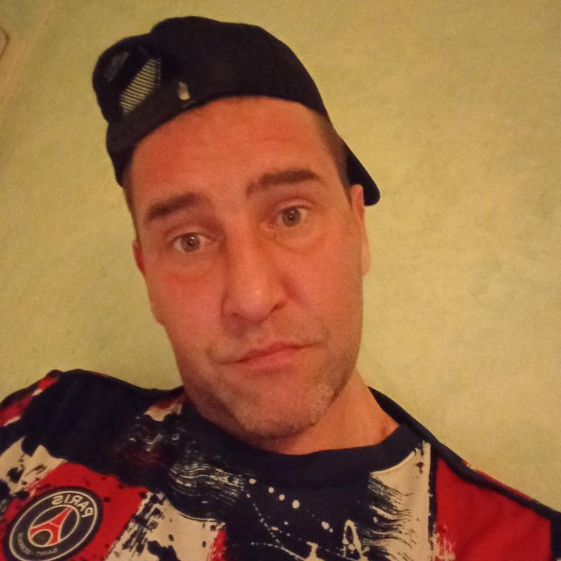 allan 42 ans Vernon