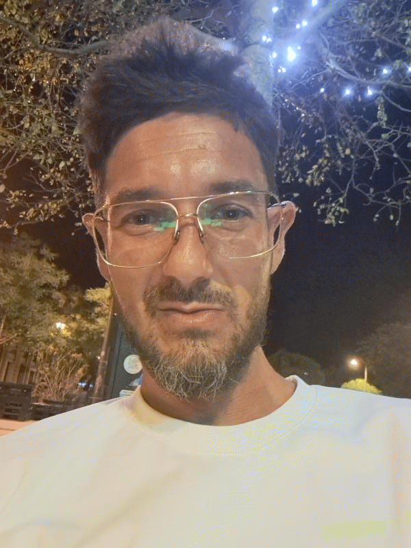 Cédric  40 ans marseille 12eme arrondiss