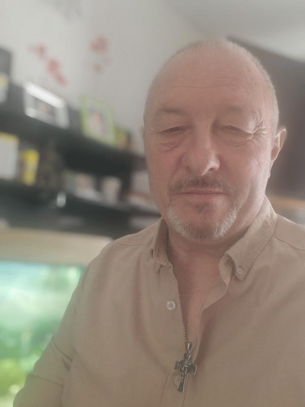 Jean  62 ans Châteauroux