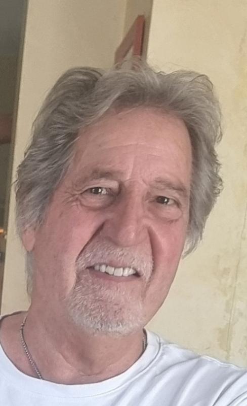 Mike 73 ans Lauris