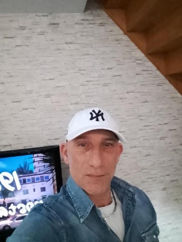 guillaume  48 ans Aizecourt le Haut
