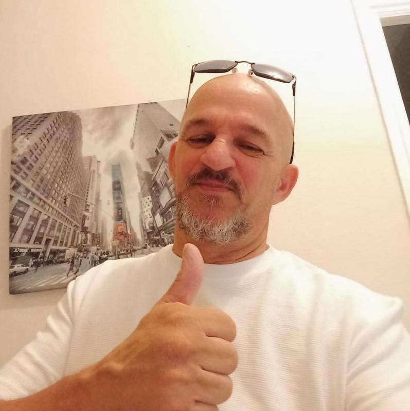 samuel 54 ans Tressan