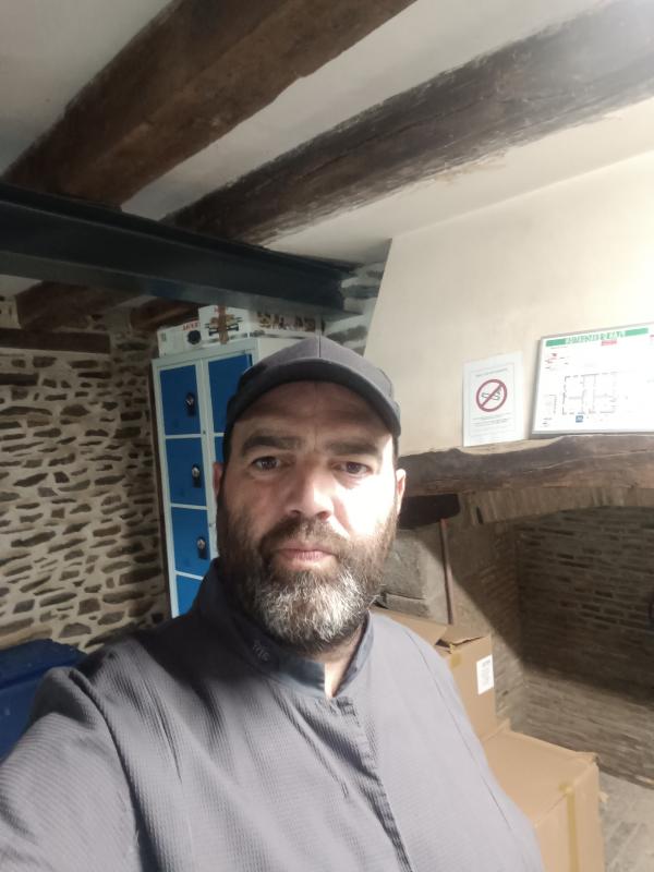Franck  45 ans Vern sur Seiche