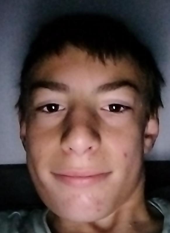 Nohan 22 ans Saint Étienne du Rouvray
