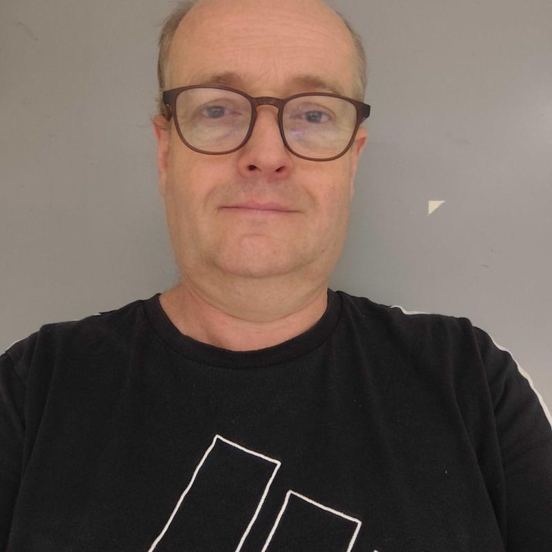 laulau 58 ans Colombes