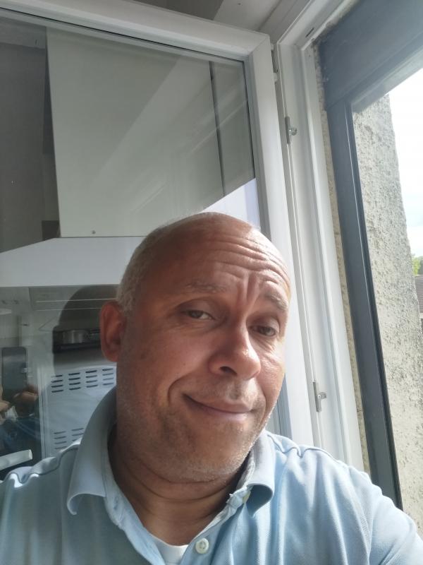 Mikado 56 ans Neuilly en Thelle